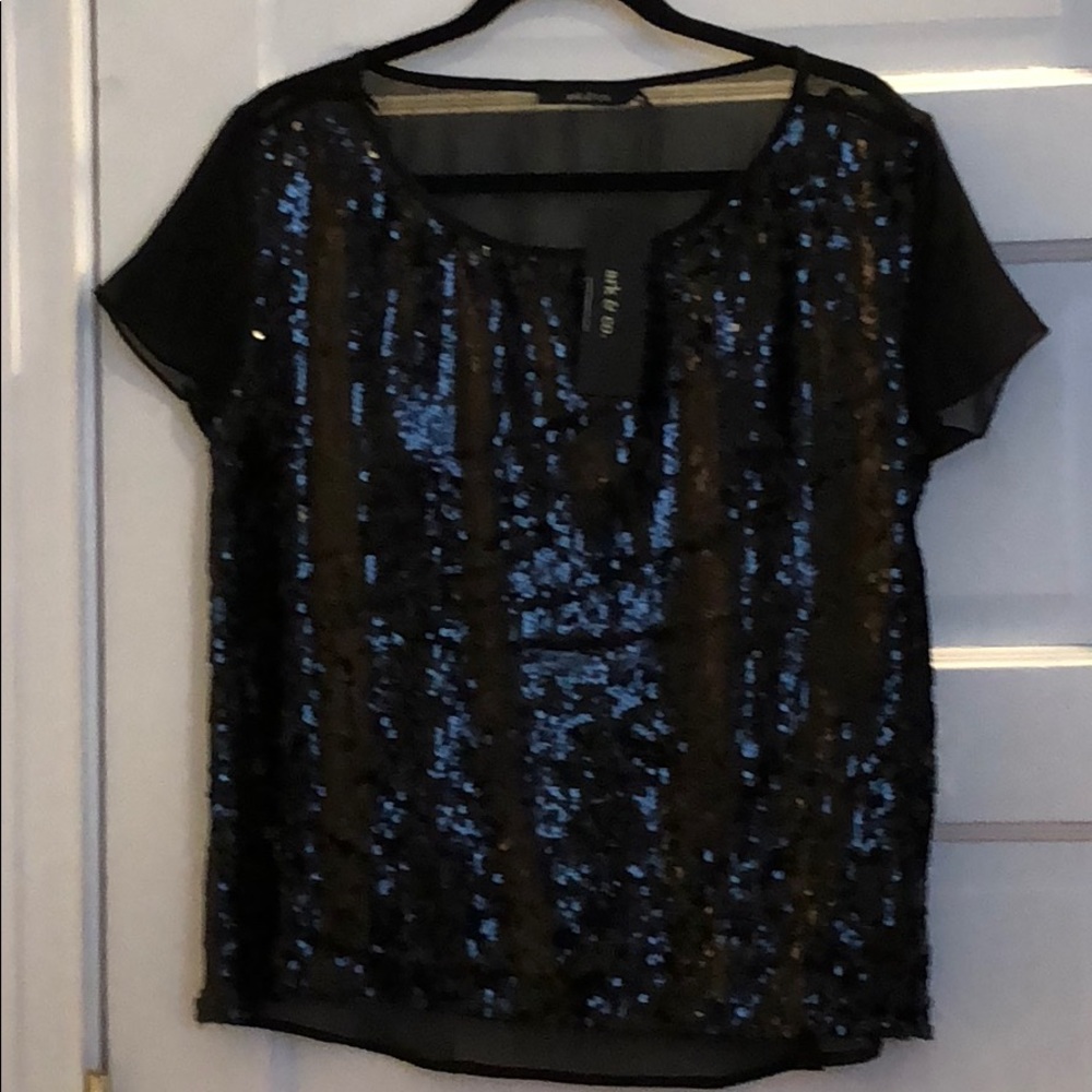 Ark & co top
